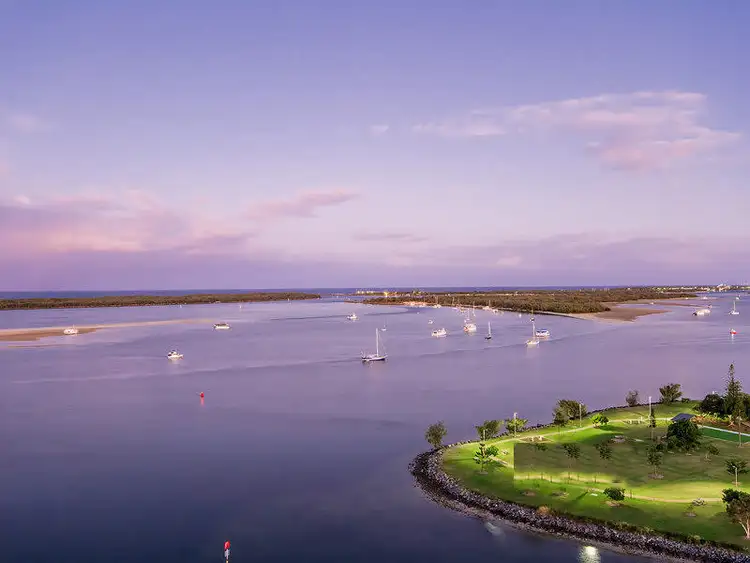 3/9 Bayview Street, Runaway Bay QLD 4216