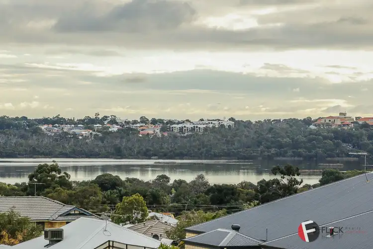 33 Messina Drive, Sinagra WA 6065