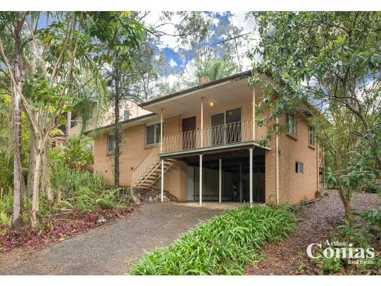 18 Warrawong Street, Chapel Hill QLD 4069