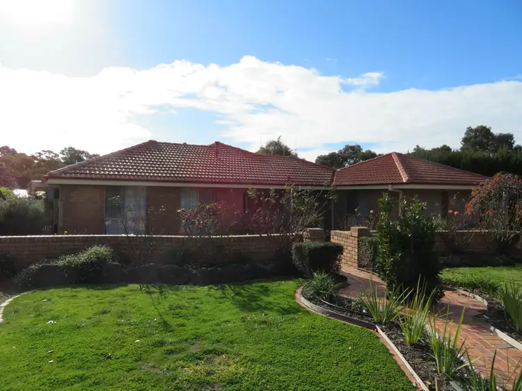 5 Landale Drive, Strathdale VIC 3550