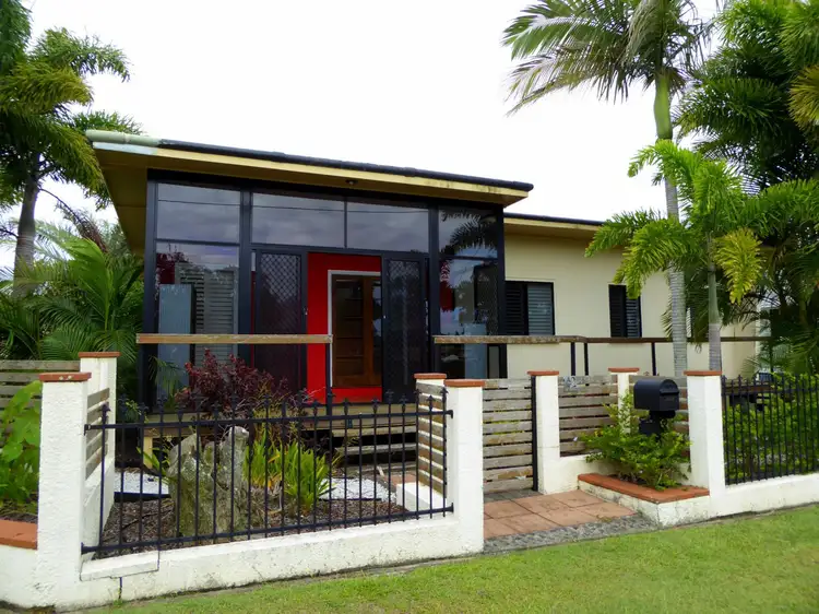 12 Redbank Road, Redcliffe QLD 4020