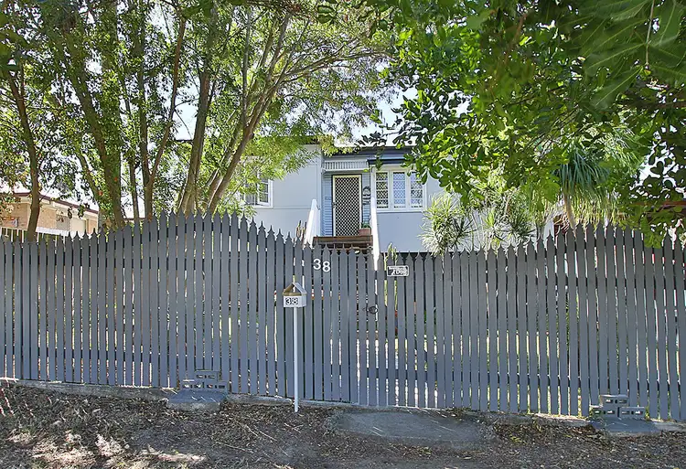 38 Lawrence St, North Ipswich QLD 4305