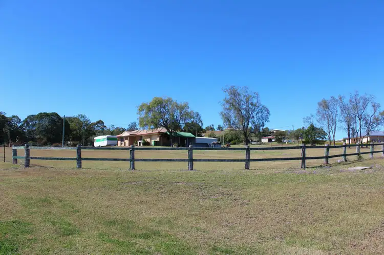 2 Mallee Court, Plainland QLD 4341