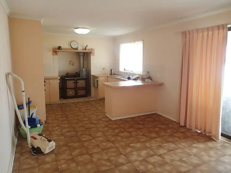 Sixth view of Homely house listing, 32 Rusell Street, Howlong NSW 2643