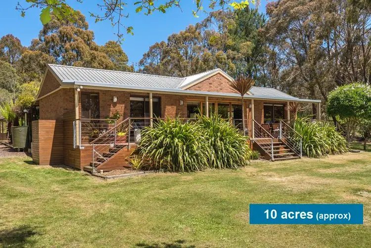 332 Fitzgerald Road St, Bullengarook VIC 3437