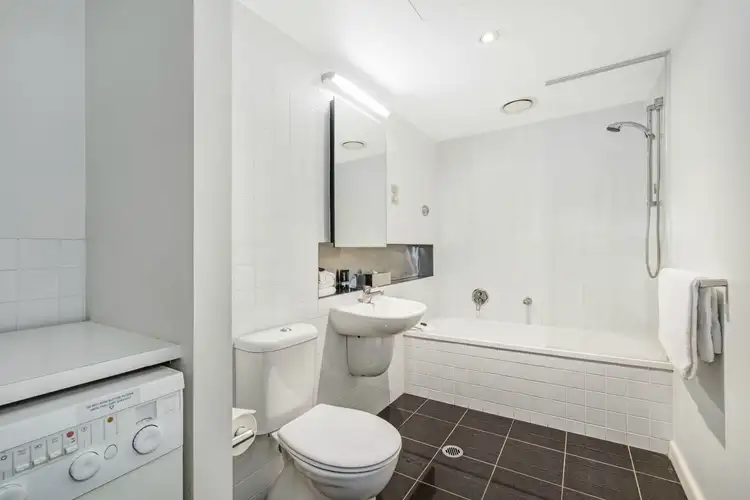 Fifth view of Homely unit listing, 404/11-17 Cohen Place, Melbourne VIC 3000