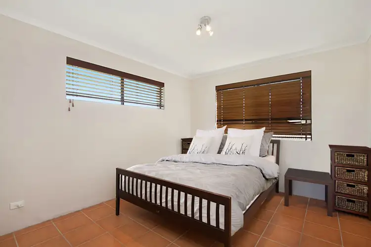 Fifth view of Homely unit listing, 4/3 Ocean Street, Mermaid Beach QLD 4218