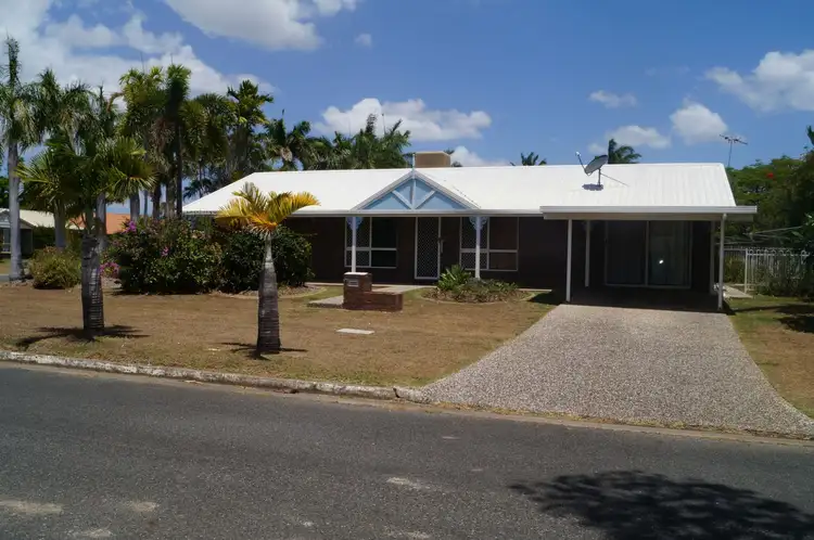 4 Munro Street, Kawana QLD 4701