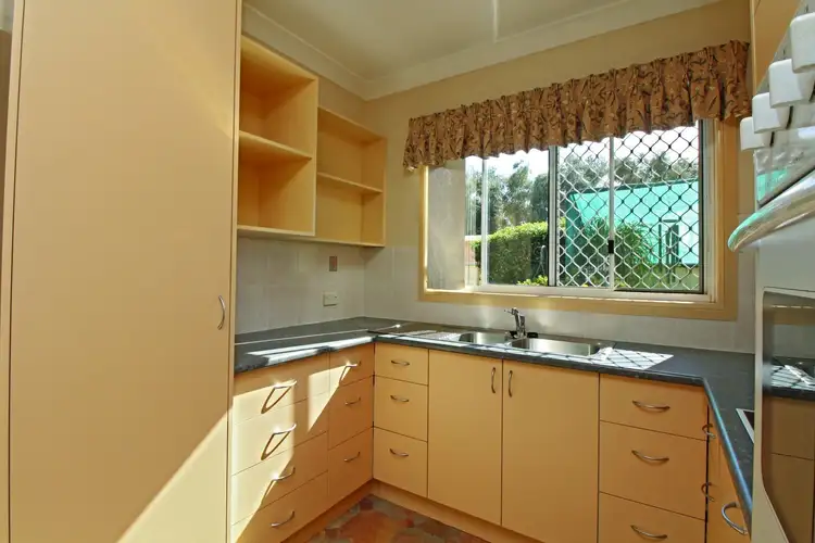 Seventh view of Homely unit listing, 2/2 Bell Pl, Warwick QLD 4370