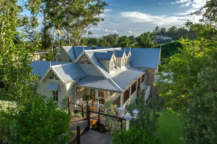 26 Blackstone Street, Indooroopilly QLD 4068