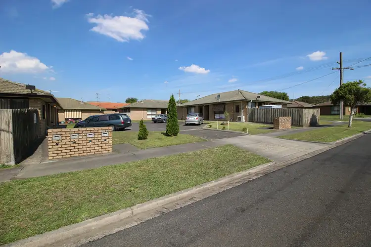 2/15 Trentham Street, Moe VIC 3825
