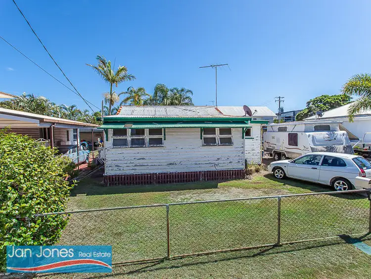 Main view of Homely house listing, 5 ROBERT Street, Clontarf QLD 4019