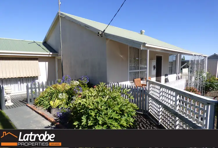 2 Phelans Lane, Moe VIC 3825