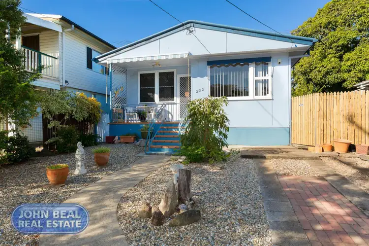 202 Scarborough Road, Scarborough QLD 4020