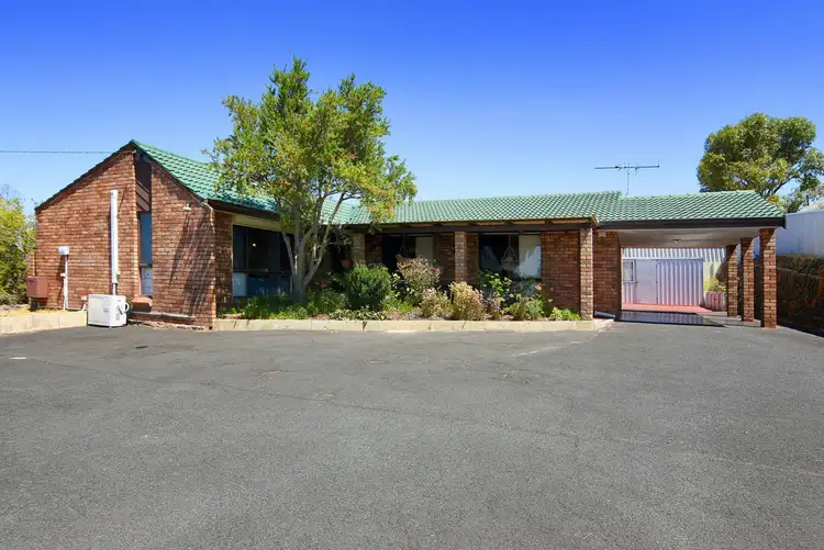 7 Lewis Place, Withers WA 6230