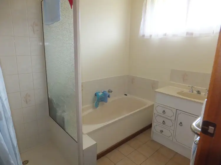 Seventh view of Homely house listing, 2/27 Coates Road, Lakes Entrance VIC 3909