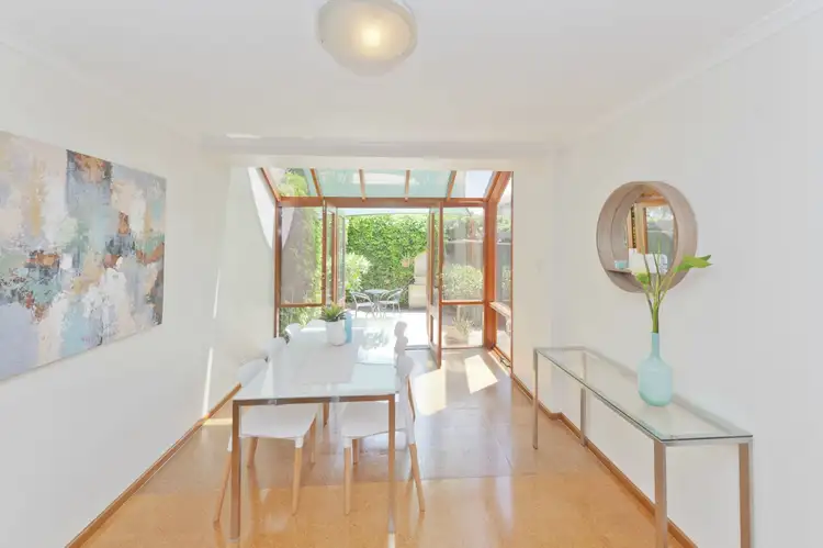 6 Angas Court, Adelaide SA 5000