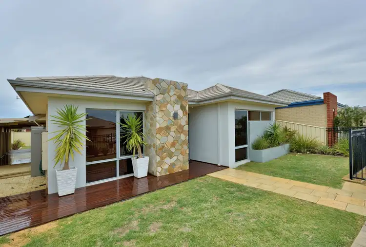 22 Salome Crescent, Lakelands WA 6180