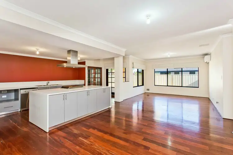 31 Jackadder Avenue, Hammond Park WA 6164