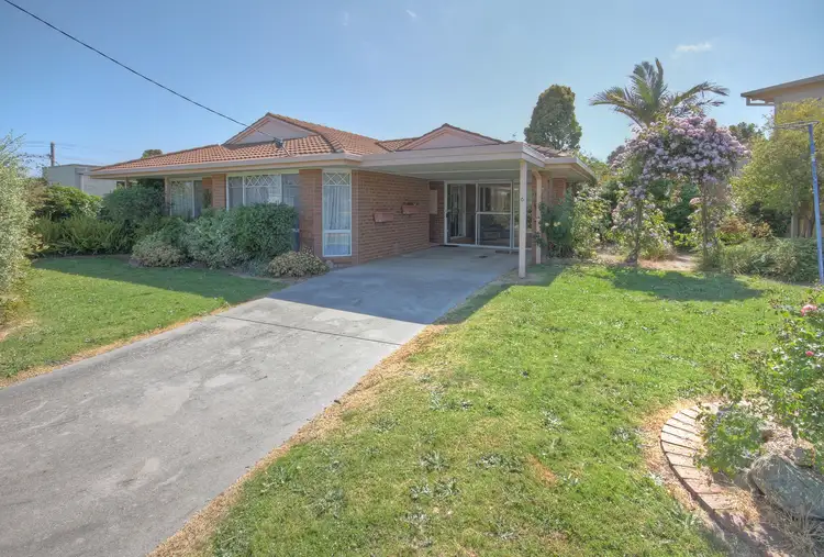 6 Tanjil Ave, Paynesville VIC 3880