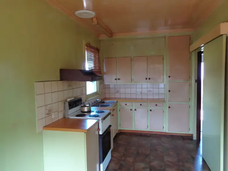 Fifth view of Homely house listing, 411 Main Street, Bairnsdale VIC 3875