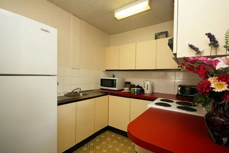 Fourth view of Homely unit listing, 2/137 Prince Edward Parade, Scarborough QLD 4020
