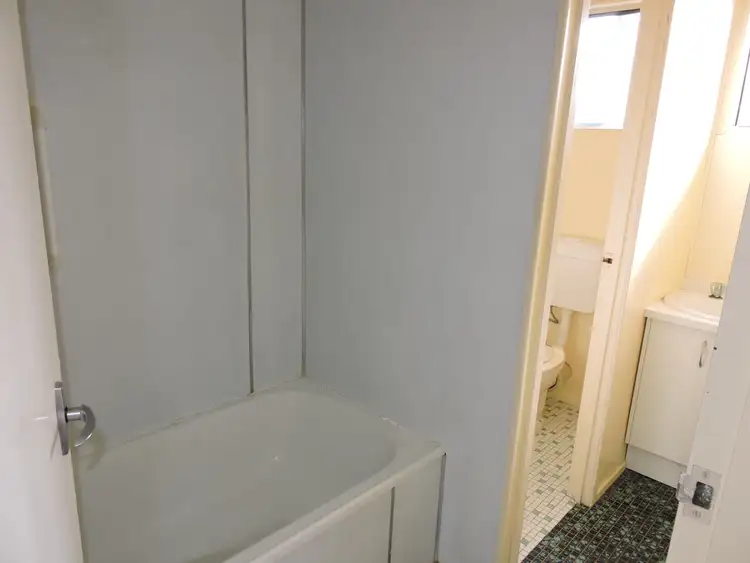 Sixth view of Homely unit listing, 5 Sterne St, Warwick QLD 4370