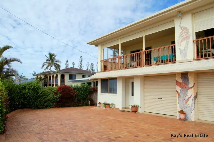 Second view of Homely unit listing, Unit 2/95 SEA Esplanade, Burnett Heads QLD 4670
