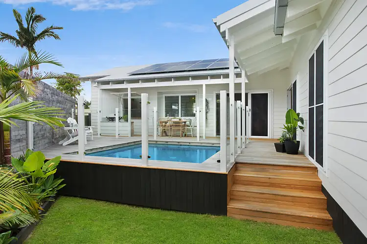 39 Fourteenth Ave, Palm Beach QLD 4221