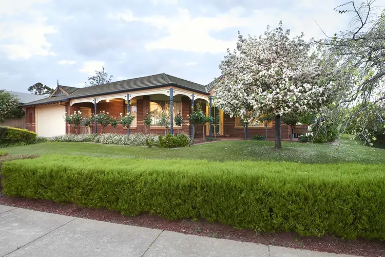 11 Gordon Drive, Kialla VIC 3631