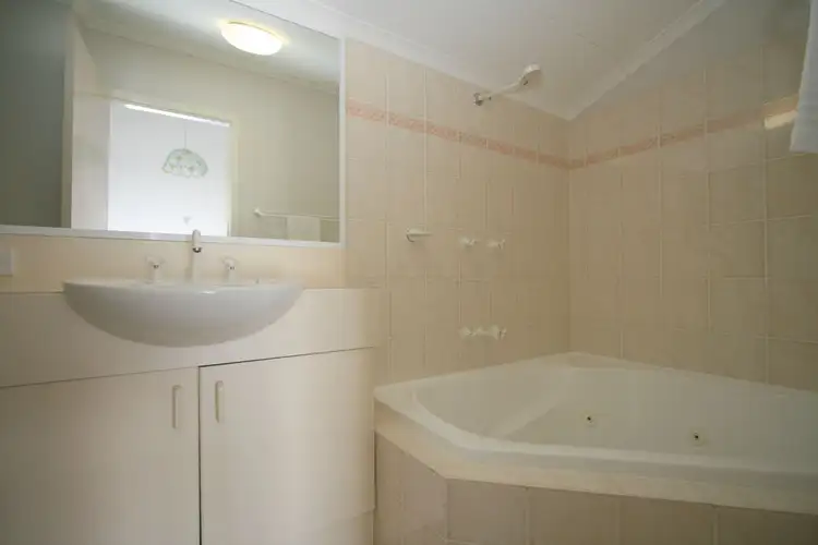 Sixth view of Homely unit listing, 10 Kosciusko Road, Jindabyne NSW 2627