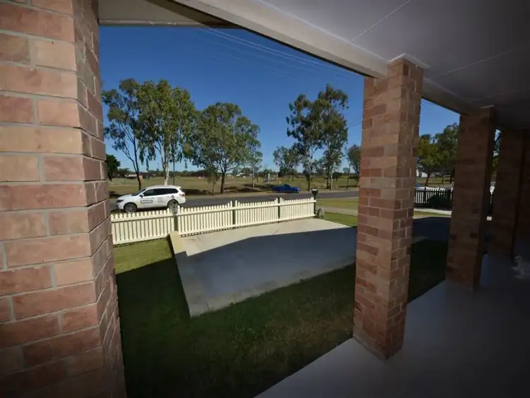 12 Fisher Street, Gracemere QLD 4702