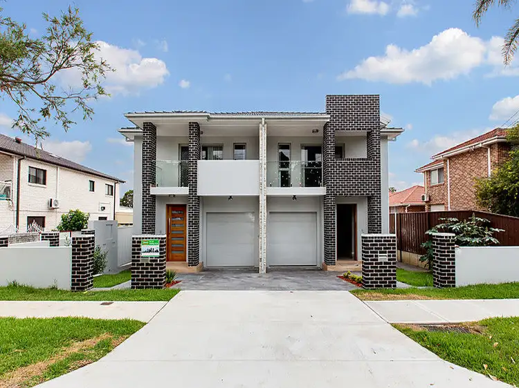 2/135 Mimosa Road, Greenacre NSW 2190