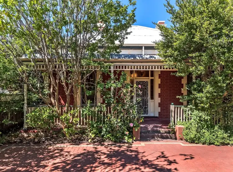 138 Queens Rd, South Guildford WA 6055
