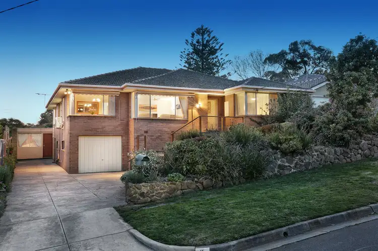 8 Sunhill Avenue, Ringwood VIC 3134