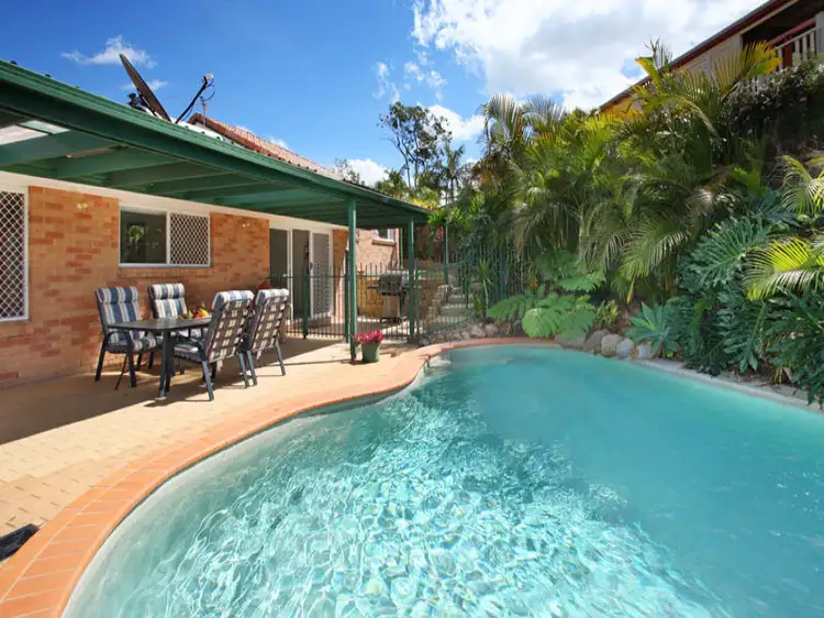 15 Christina Place, Belmont QLD 4153