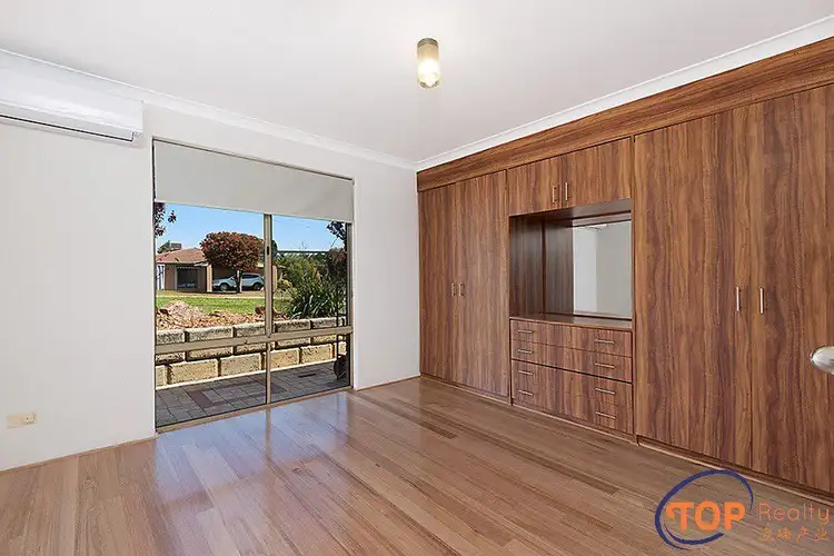 Fifth view of Homely house listing, 4 Glenrowan Place, Willetton WA 6155