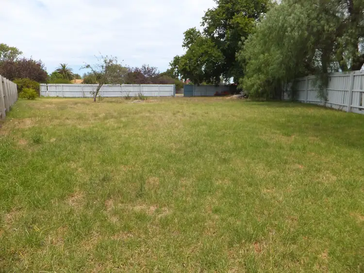 8 Warde Street, Bairnsdale VIC 3875
