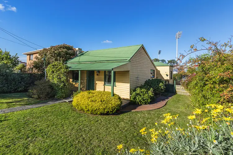 33 Clarence St, Bellerive TAS 7018