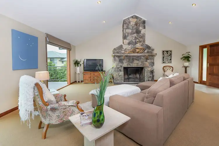 14 Acacia Place, East Jindabyne NSW 2627