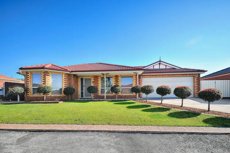 13 Burge Drive, Sunbury VIC 3429