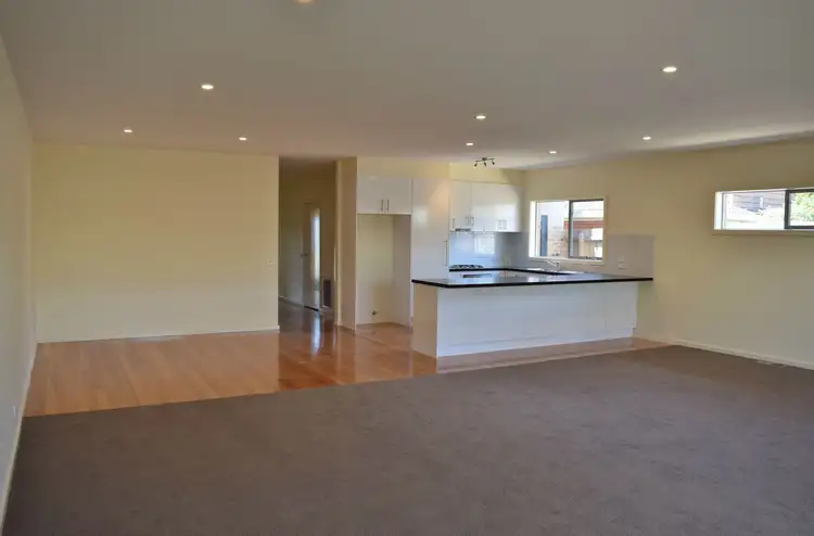 Seventh view of Homely unit listing, 2/2 Cootamundra Avenue, Rosebud West VIC 3940