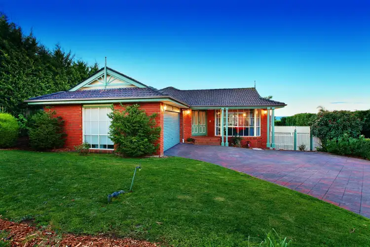 16 Billanook Way, Chirnside Park VIC 3116