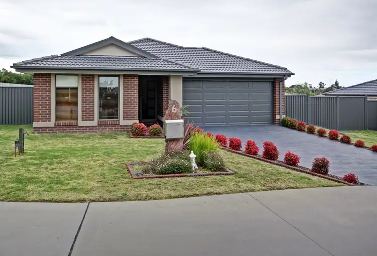 6 Stewart Place, Bairnsdale VIC 3875