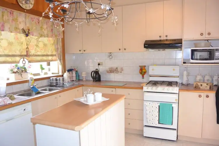 Third view of Homely house listing, 4 Hibiscus Court, Doveton VIC 3177