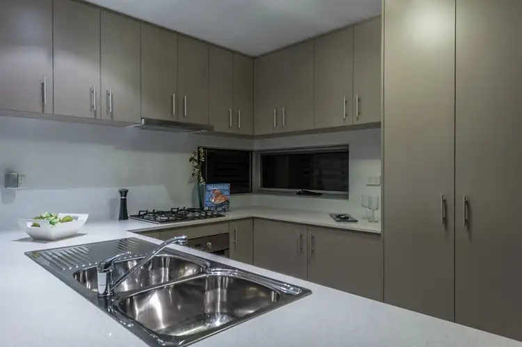 Sixth view of Homely unit listing, 1/8 Wanarie Place, Beeliar WA 6164