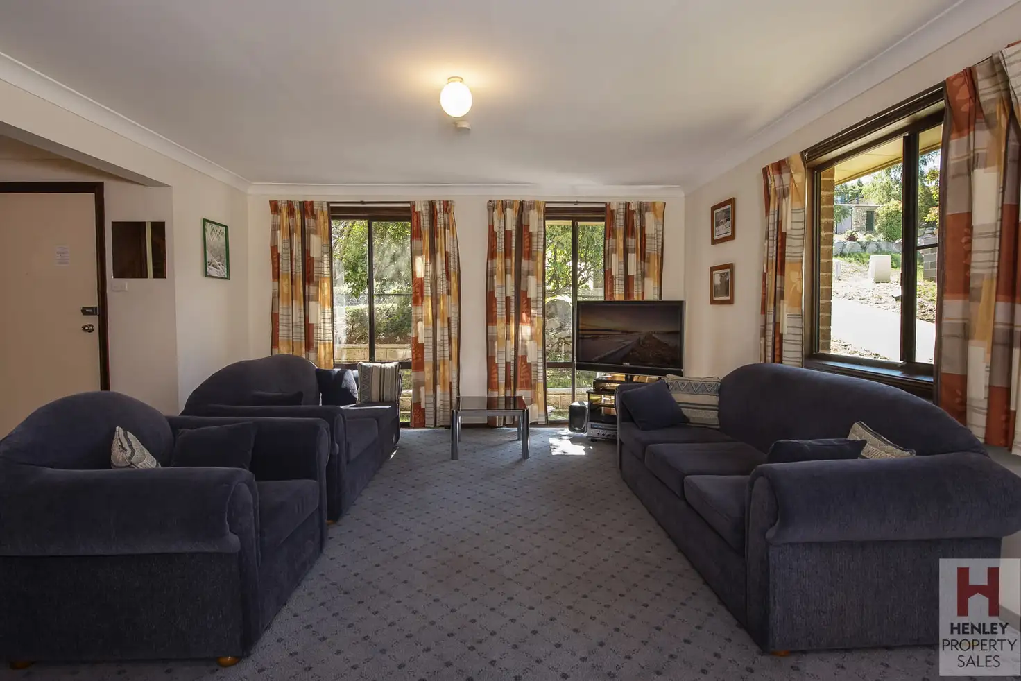 Main view of Homely unit listing, 1/129 Gippsland St, Jindabyne NSW 2627