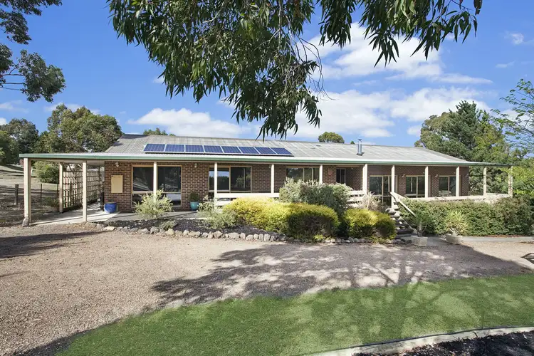 2 Kooralinga Drive, Wandong VIC 3758
