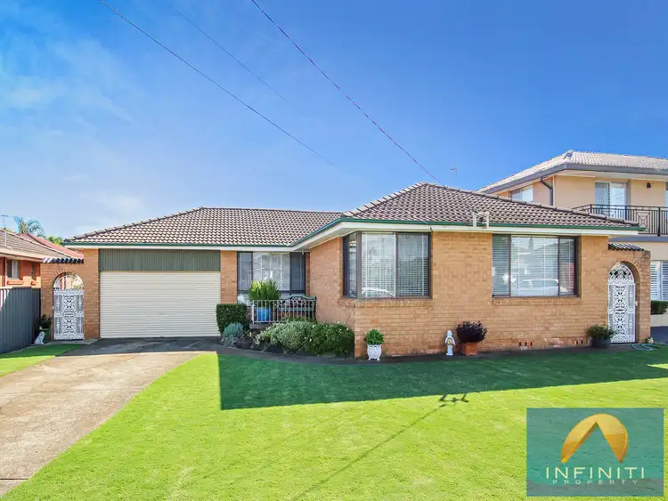15 Musgrave Crescent, Fairfield West NSW 2165