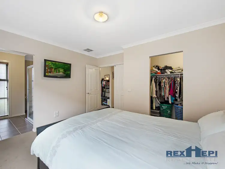 Seventh view of Homely house listing, 5 Fieldstone Crescent, Cranbourne North VIC 3977